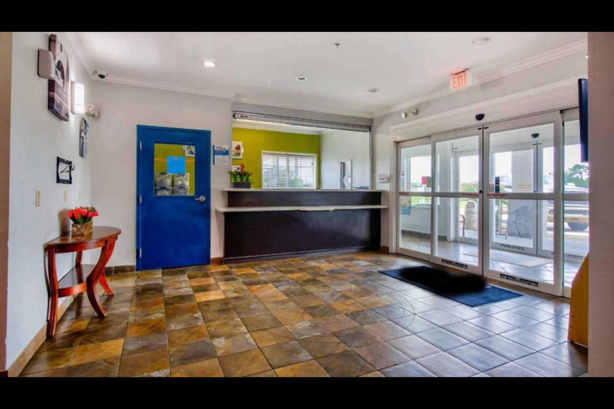 Oyo Townhouse Sulphur,La Extended Stay Exterior photo