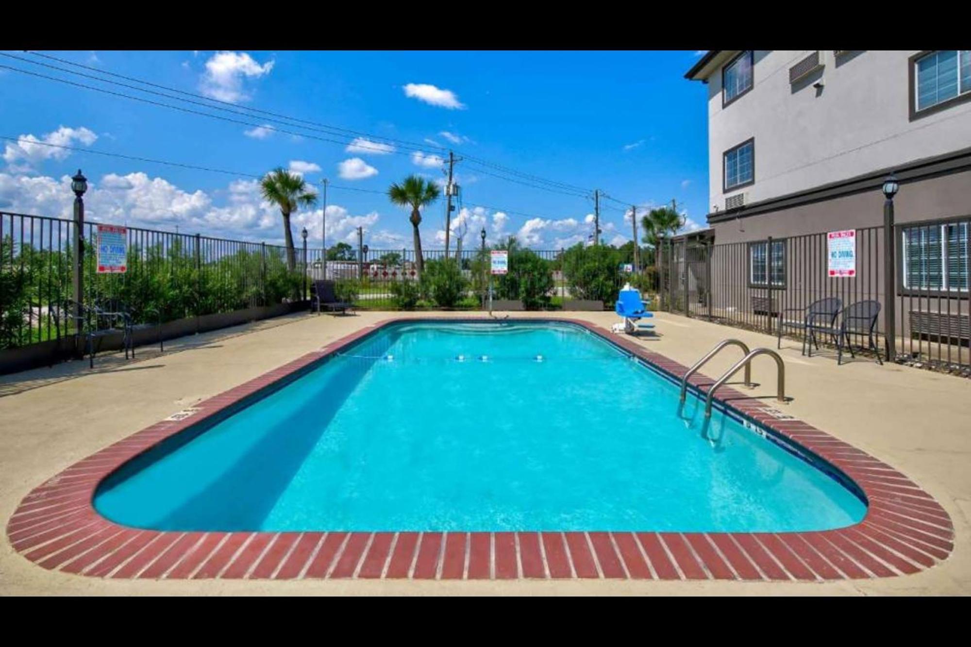 Oyo Townhouse Sulphur,La Extended Stay Exterior photo