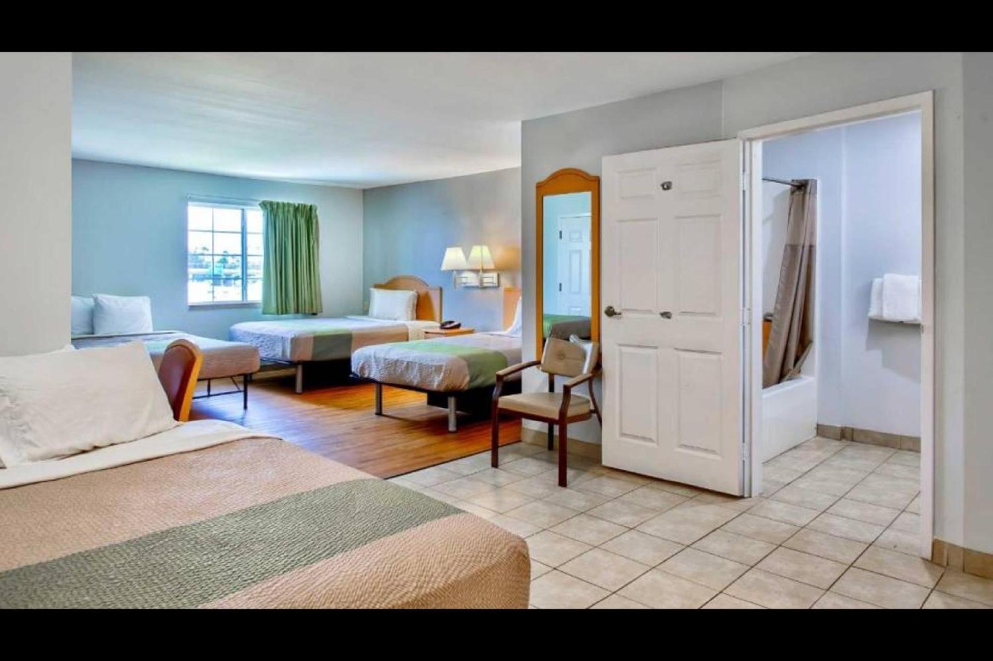 Oyo Townhouse Sulphur,La Extended Stay Exterior photo